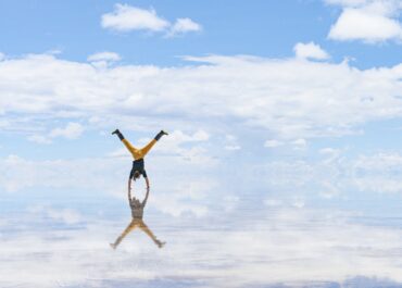 adventure salar de uyuni sunny day