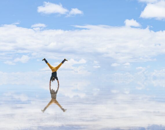 adventure salar de uyuni sunny day